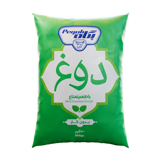 دوغ نایلونی بدون گاز سیر و خیار 900 میلی لیتر پگاه